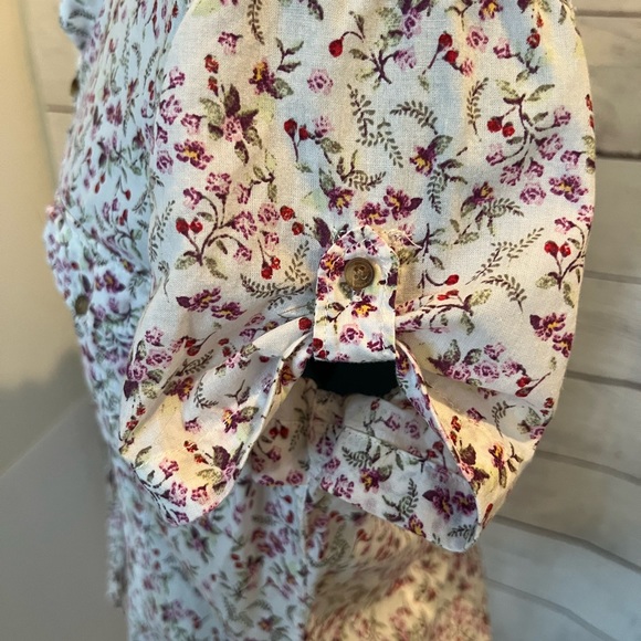 H&M Cute Floral Button Up Shirt - Picture 3 of 6